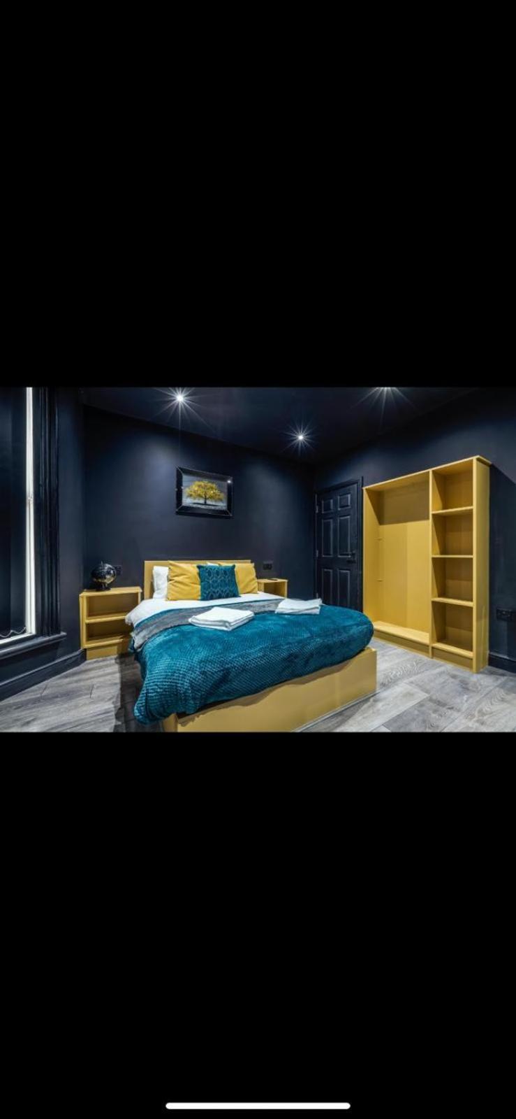 Two Bed Modern Apartment 5Min Walk To Town Centre With Free Parking ! Under New Management แบล็คพูล ภายนอก รูปภาพ