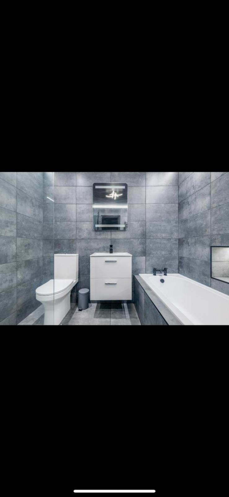 Two Bed Modern Apartment 5Min Walk To Town Centre With Free Parking ! Under New Management แบล็คพูล ภายนอก รูปภาพ